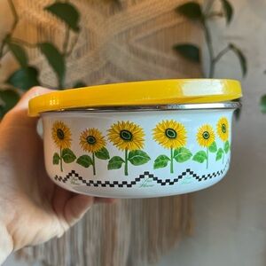 Vintage Sunflower Enamel Bowl Retro Enamelware Container, Cottagecore Kitchen